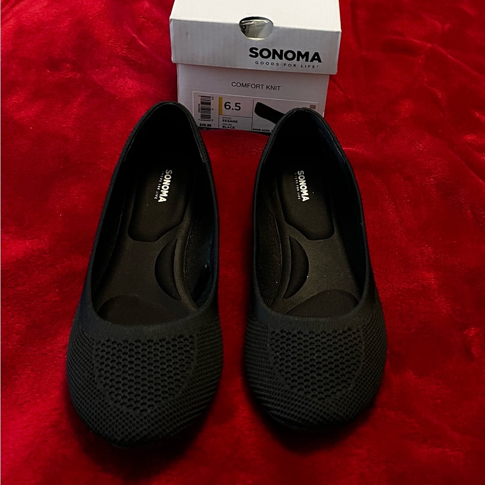 Womens black flats